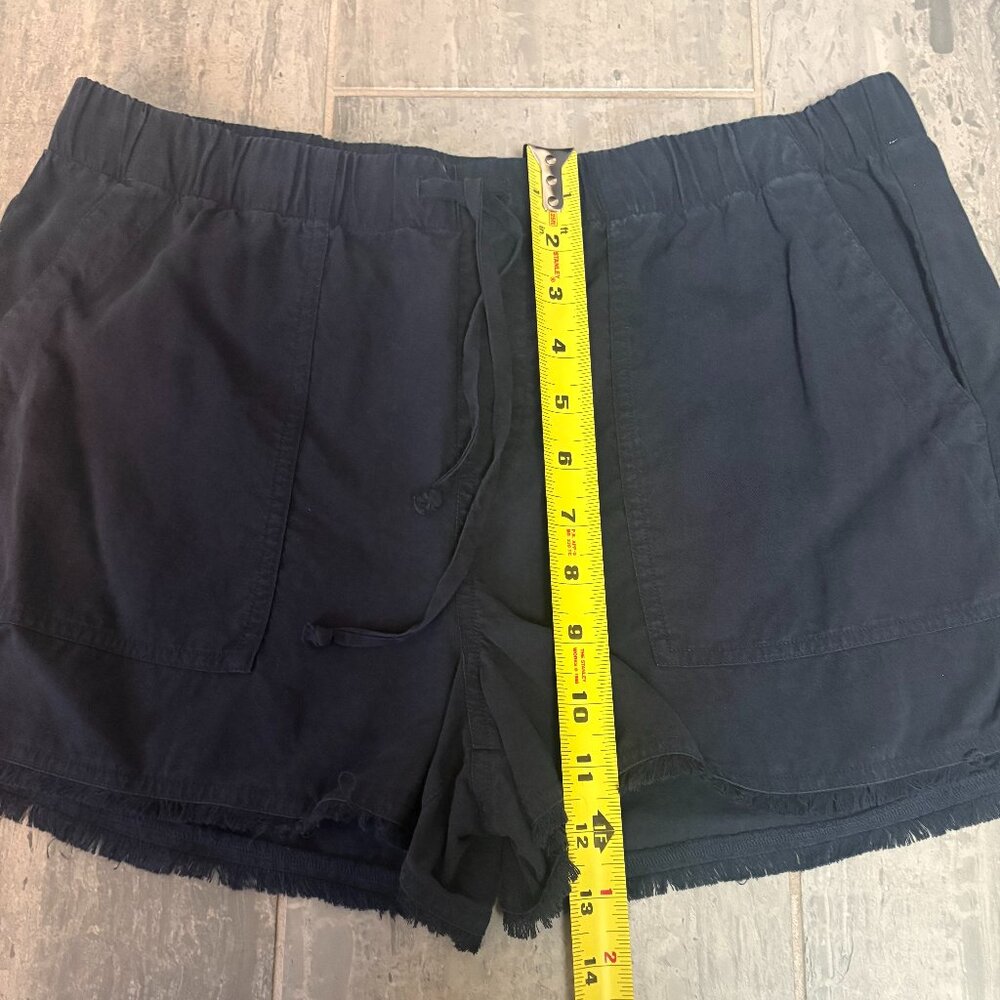 Bella Dahl Fray Hem Tencel Pull-On Elastic Waist Pocket Short Navy Size Medium - Picture 9 of 13